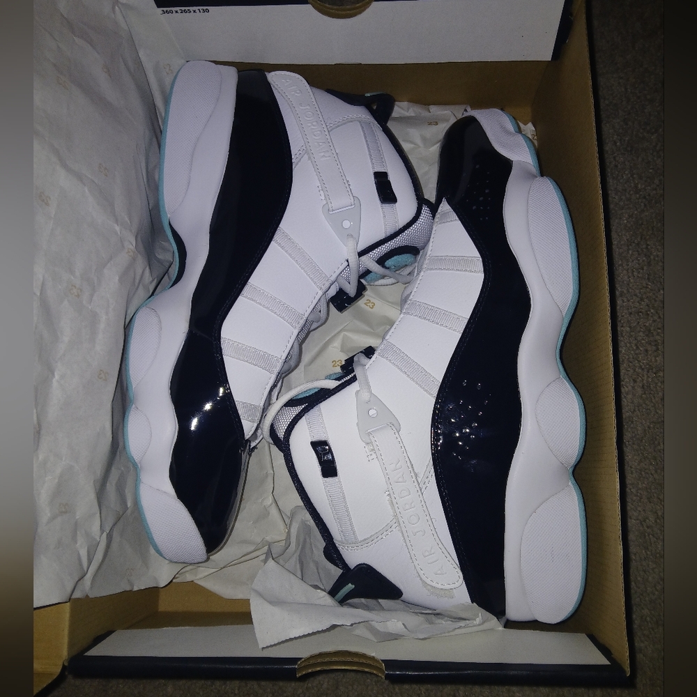 BRAND NEW IN BOX Men's White and Black Sneakers